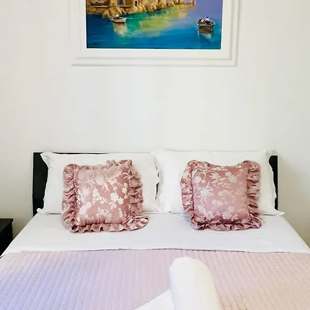 Giogio House Apartment *